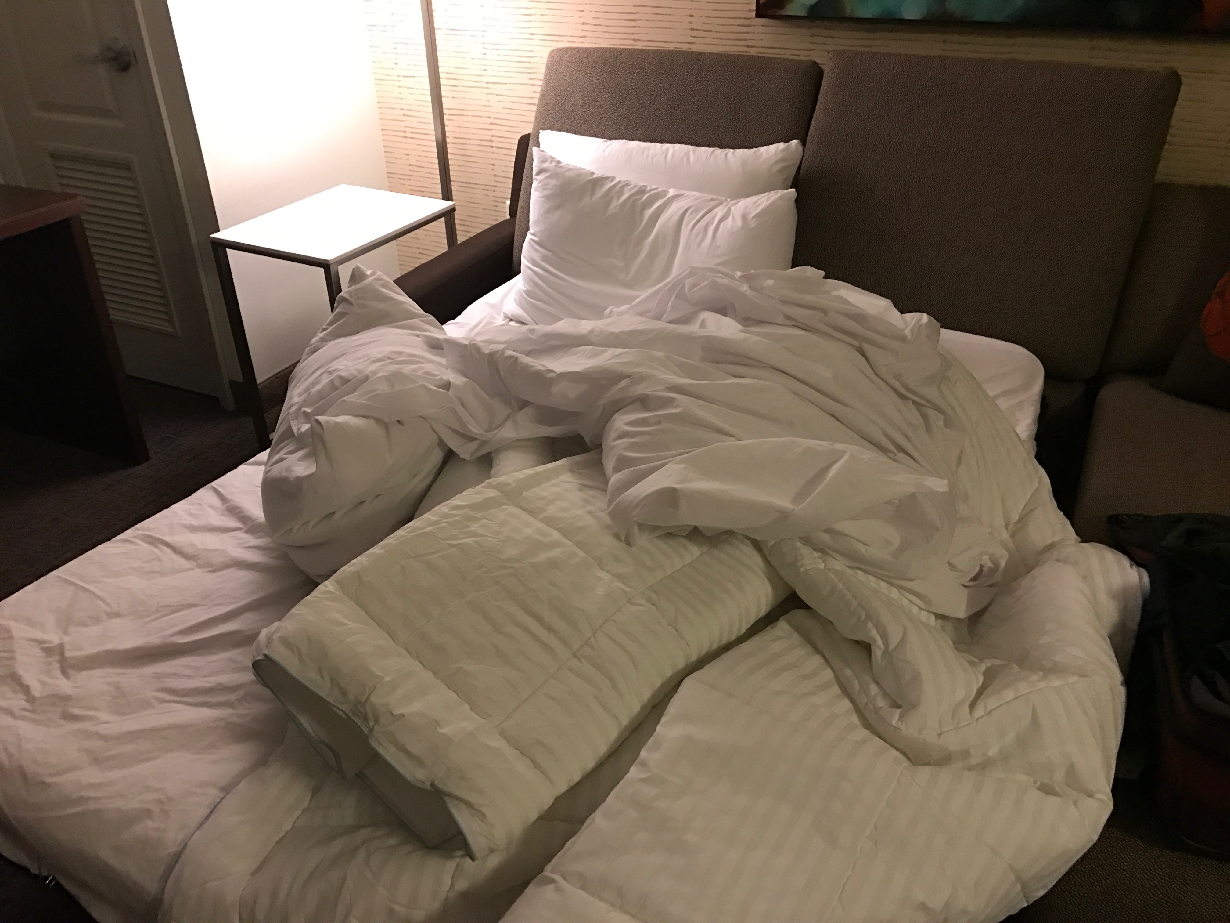 Should Housekeeping Make All The Beds During Your Hotel Stay