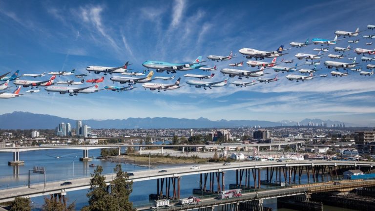 Awesome AVGeek Photo: 8 Hours Of Airplanes Landing!
