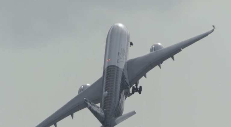 Watch an Airbus A350 Vertical Takeoff at ILA Berlin 2018